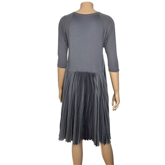 BCBG Maxazria pleated Gray Midi dress XS (026) - Picture 5 of 11